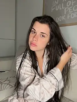 Snapshot of houseofnova chatting on 25, 2, 2026 houseofnova online show from 25, 2, 2026