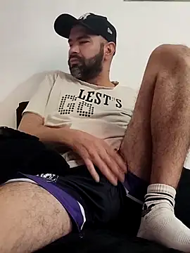 Snapshot of hairyandbigmann chatting on 5, 2, 2026 hairyandbigmann online show from 5, 2, 2026