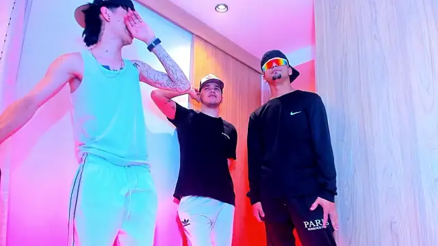 Snapshot of TheBatMansion chatting on 3, 2, 2026 TheBatMansion online show from 3, 2, 2026