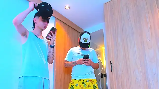 Snapshot of TheBatMansion chatting on 8, 2, 2026 TheBatMansion online show from 8, 2, 2026