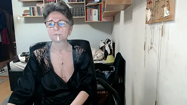 katemodel online show from 21, 10, 2025