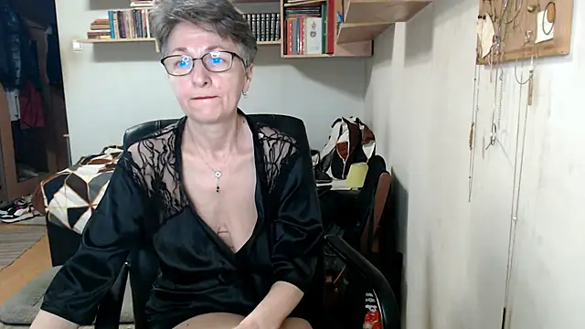 katemodel online show from 26, 10, 2025