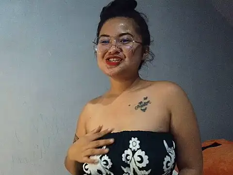 Snapshot of Chillntalkmami chatting on 9, 3, 2026 Chillntalkmami online show from 9, 3, 2026