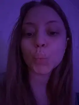 MollyHilton online show from 1, 3, 2026