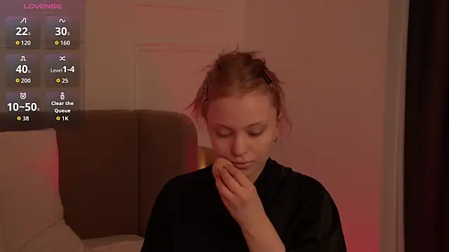 MollyHilton online show from 28, 3, 2026