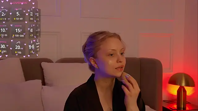 MollyHilton online show from 14, 4, 2026