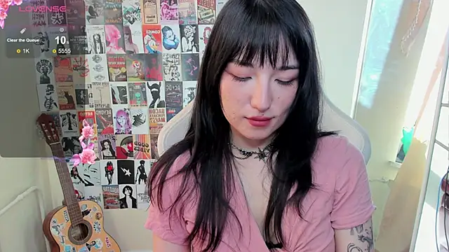 AliceeinWonderlanddd online show from 2, 7, 2026