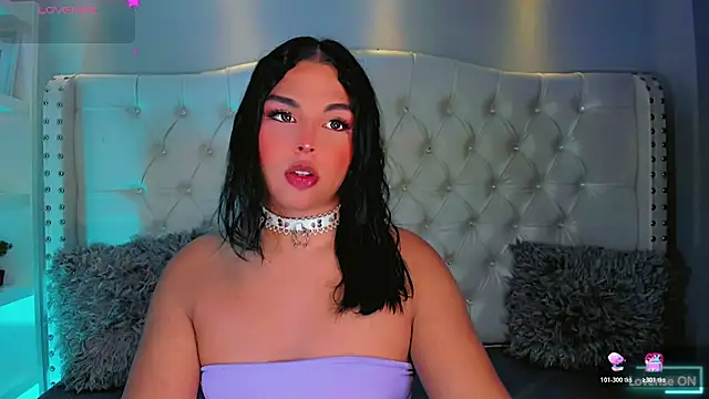 Snapshot of Maia_Hotts chatting on 6, 7, 2026 Maia Hotts online show from 6, 7, 2026