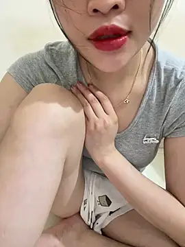 Snapshot of Moe-moex chatting on 4, 7, 2026 Moe-moex online show from 4, 7, 2026