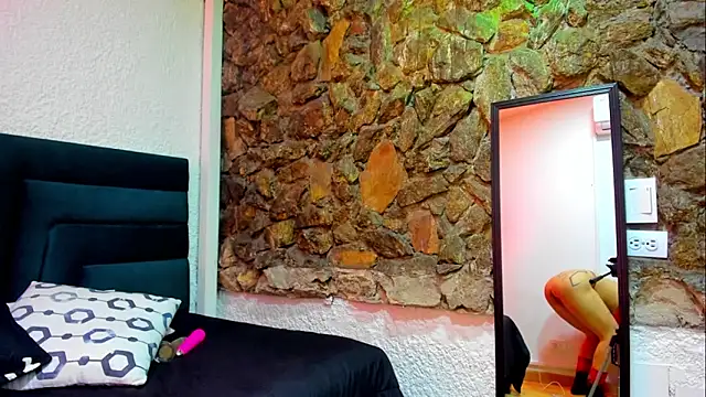 Dahliablack online show from 6, 3, 2026