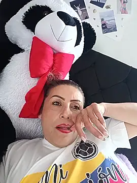 Snapshot of maynor_1998 chatting on 7, 7, 2026 maynor 1998 online show from 7, 7, 2026