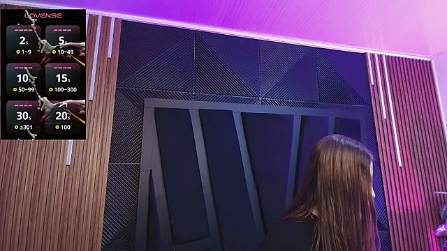 Hanna Becker  online show from 16, 2, 2026