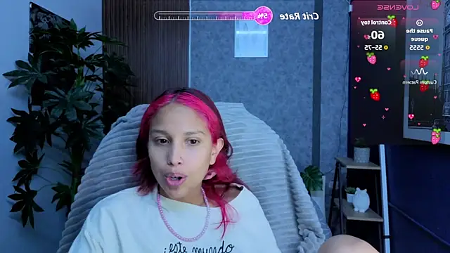 Snapshot of saphire_ chatting on 23, 4, 2026 saphire online show from 23, 4, 2026