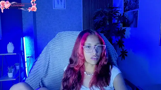 Snapshot of saphire_ chatting on 28, 5, 2026 saphire online show from 28, 5, 2026