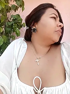 Snapshot of solene09 chatting on 12, 3, 2026 solene09 online show from 12, 3, 2026