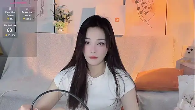 Lisa-295188 online show from 16, 4, 2026