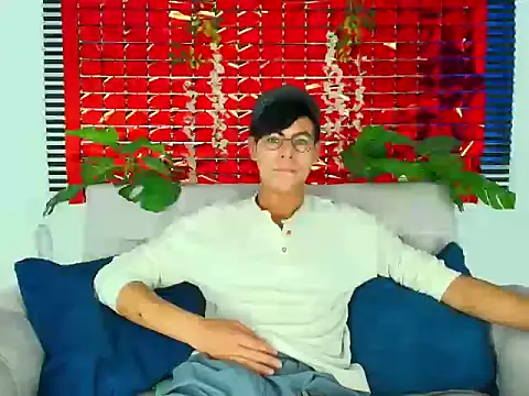 Snapshot of ThiiagoSaeenz chatting on 12, 2, 2026 ThiiagoSaeenz online show from 12, 2, 2026