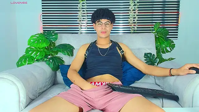 Snapshot of ThiiagoSaeenz chatting on 21, 4, 2026 ThiiagoSaeenz online show from 21, 4, 2026
