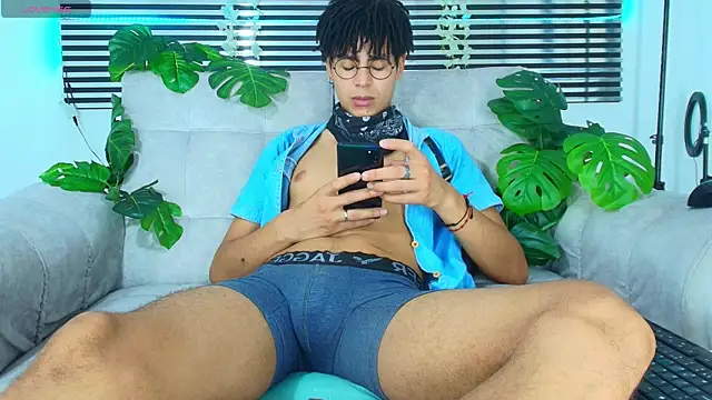 Snapshot of ThiiagoSaeenz chatting on 22, 5, 2026 ThiiagoSaeenz online show from 22, 5, 2026
