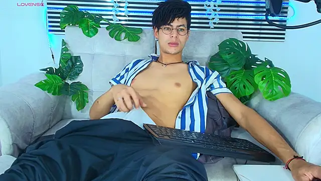 Snapshot of ThiiagoSaeenz chatting on 23, 5, 2026 ThiiagoSaeenz online show from 23, 5, 2026