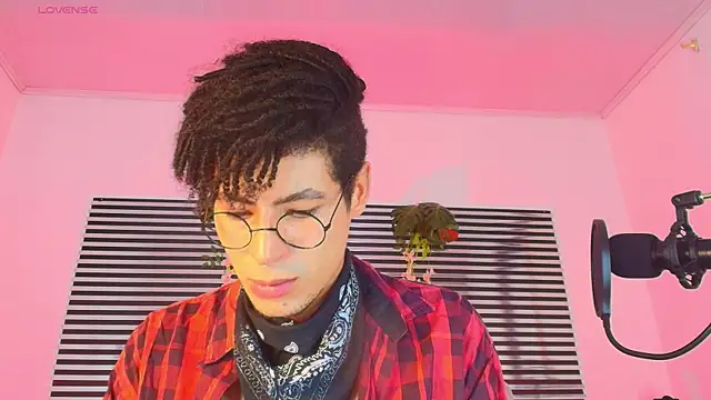 Snapshot of ThiiagoSaeenz chatting on 30, 5, 2026 ThiiagoSaeenz online show from 30, 5, 2026