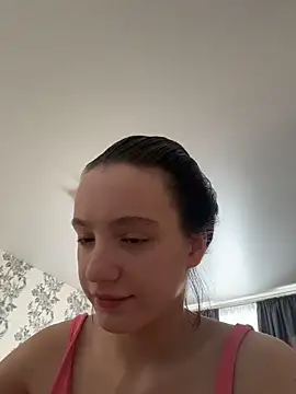 Snapshot of MiaTee chatting on 2, 3, 2026 MiaTee online show from 2, 3, 2026