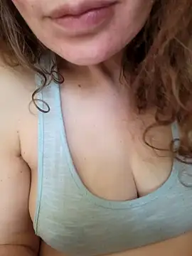 Snapshot of Isa363636 chatting on 4, 3, 2026 Isa363636 online show from 4, 3, 2026