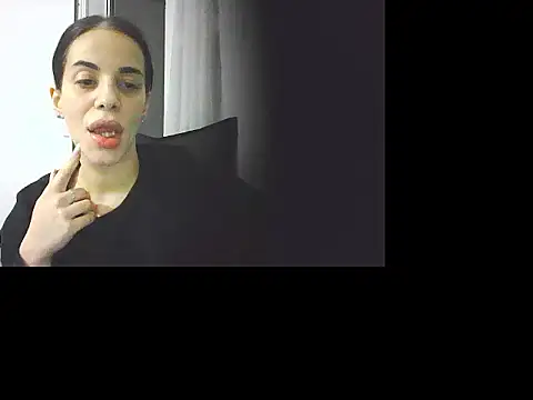 LuxxuryAnne online show from 25, 2, 2026