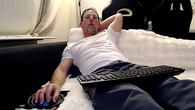 Sexy Ass Mike online show from 25, 3, 2026