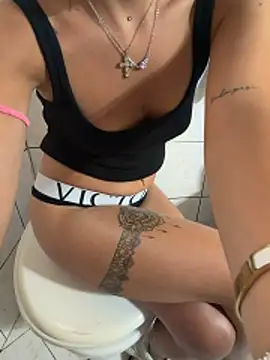 Snapshot of Lorella345 chatting on 11, 5, 2026 Lorella345 online show from 11, 5, 2026