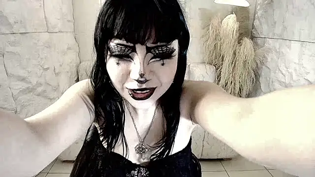 vampkitty r online show from 11, 2, 2026