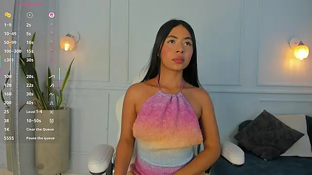 Lia Velez  online show from 19, 2, 2026