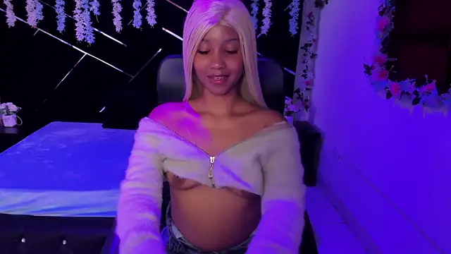 Snapshot of Lunaa_Brunettee chatting on 19, 2, 2026 Lunaa Brunettee online show from 19, 2, 2026