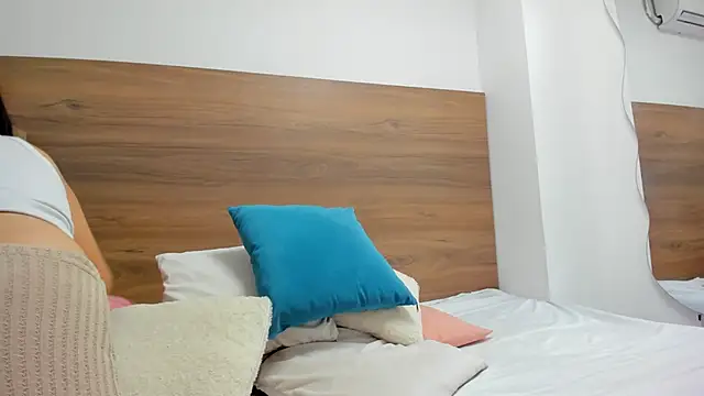 Snapshot of luz-miiaa chatting on 12, 2, 2026 luz-miiaa online show from 12, 2, 2026