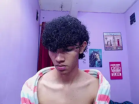 Snapshot of bigcock_twinks chatting on 21, 2, 2026 bigcock twinks online show from 21, 2, 2026