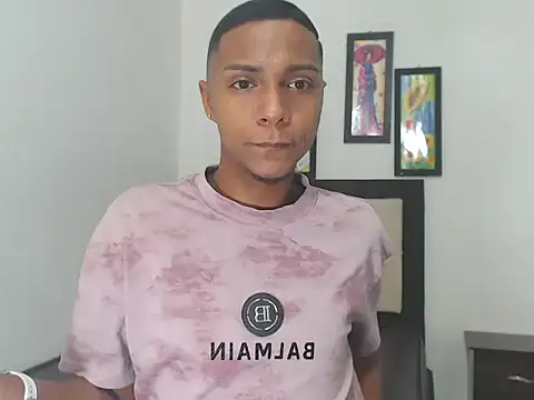 Snapshot of hotboyluxe chatting on 15, 2, 2026 hotboyluxe online show from 15, 2, 2026