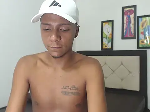 Snapshot of hotboyluxe chatting on 25, 2, 2026 hotboyluxe online show from 25, 2, 2026