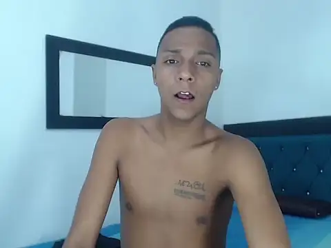 Snapshot of hotboyluxe chatting on 21, 4, 2026 hotboyluxe online show from 21, 4, 2026
