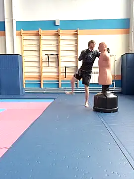 Snapshot of Wargunex chatting on 15, 4, 2026 Wargunex online show from 15, 4, 2026