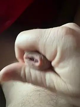 petitsexe52 online show from 8, 2, 2026