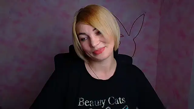 Snapshot of CuttieEmma chatting on 23, 6, 2026 CuttieEmma online show from 23, 6, 2026