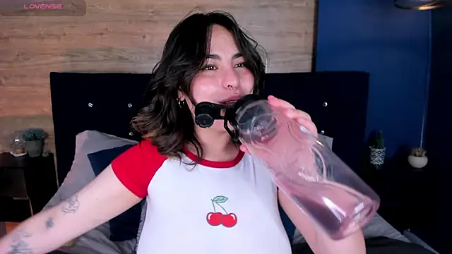 Kennya Rodriguez online show from 4, 3, 2025