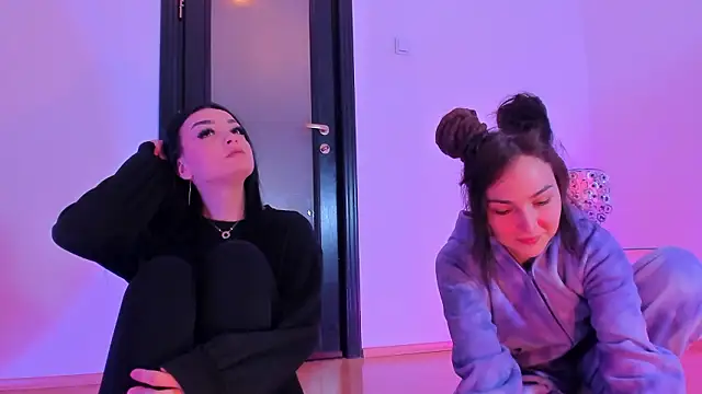 Peanaughty online show from 10, 2, 2026