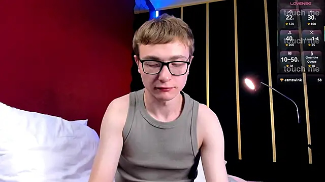 Snapshot of Emmit_Barker chatting on 15, 7, 2026 Emmit Barker online show from 15, 7, 2026