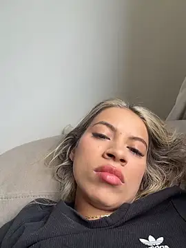 Snapshot of Mia_Rosee1 chatting on 28, 6, 2026 Mia Rosee1 online show from 28, 6, 2026