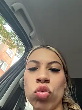 Snapshot of Mia_Rosee1 chatting on 9, 7, 2026 Mia Rosee1 online show from 9, 7, 2026