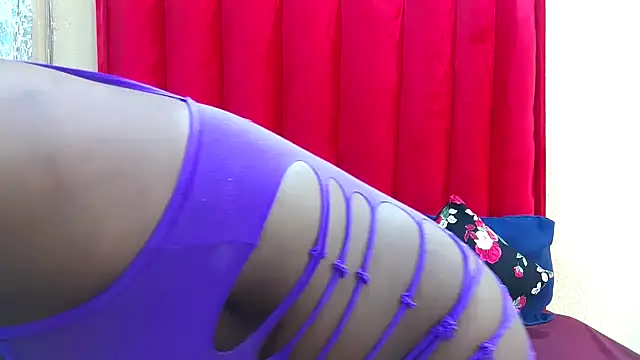 Snapshot of Lavendaxxx chatting on 20, 5, 2026 Lavendaxxx online show from 20, 5, 2026