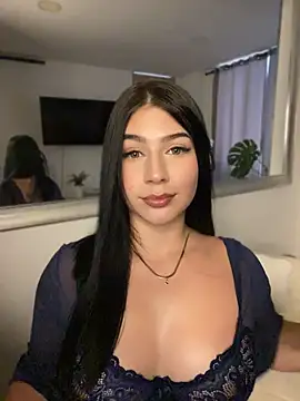 Snapshot of _HannahFox_ chatting on 16, 7, 2026 HannahFox online show from 16, 7, 2026