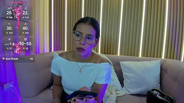 Snapshot of Luna_Millers chatting on 19, 5, 2026 Luna Millers online show from 19, 5, 2026