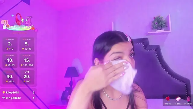 KarelyMitchel online show from 2, 4, 2026